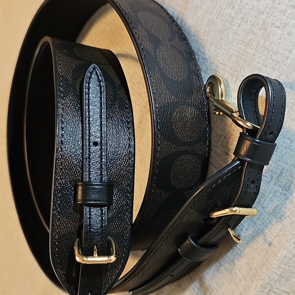 Coach Signature Canvas strap - Picture 3 of 3